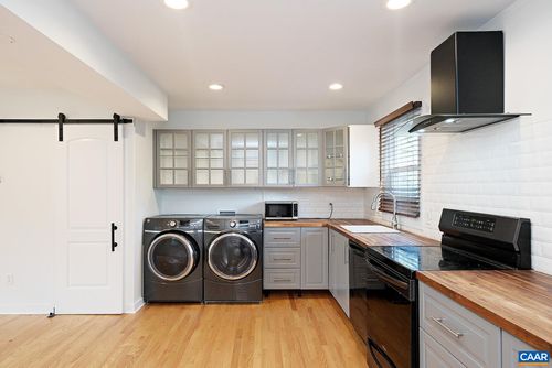 b-800 Blenheim Ave, CHARLOTTESVILLE, VA, 22902-6164 | Card Image