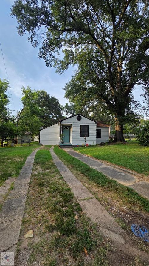 3426 Moore Dr, Texarkana, TX, 75503-3227 | Card Image