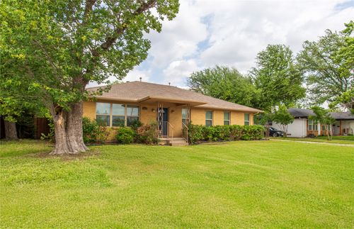 3211 Lockmoor Ln, Dallas, TX, 75220-1631 | Card Image