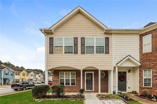 152 Shenandoah Dr, Riverdale, GA, 30274-3246 | Card Image