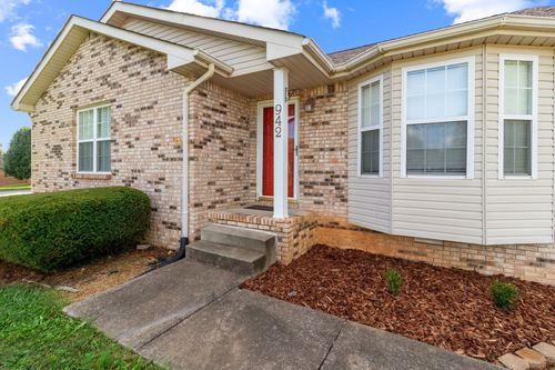 942 Drum Ln, Clarksville, TN, 37043-8411 | Card Image