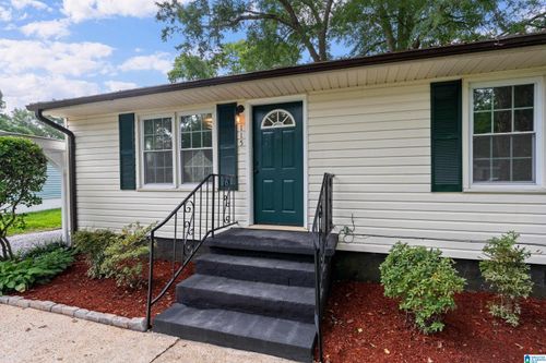 115 June Ave, HUEYTOWN, AL, 35023-2815 | Card Image