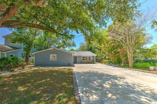 3208 W Hawthorne Rd, TAMPA, FL, 33611-2938 | Card Image
