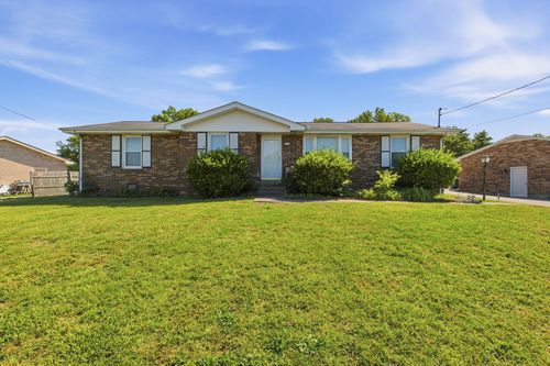 105 S Valley Rd, Hendersonville, TN, 37075-2128 | Card Image