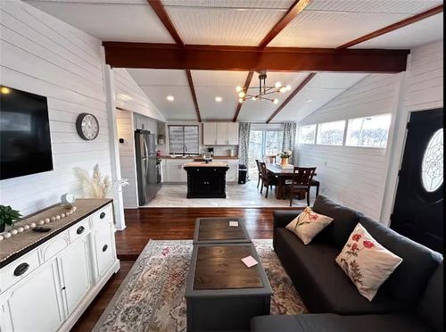 203 W 8th St, Hamilton, MO, 64644-1008 | Card Image