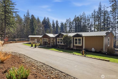 21001 Happy Valley Rd, Stanwood, WA, 98292-6833 | Card Image