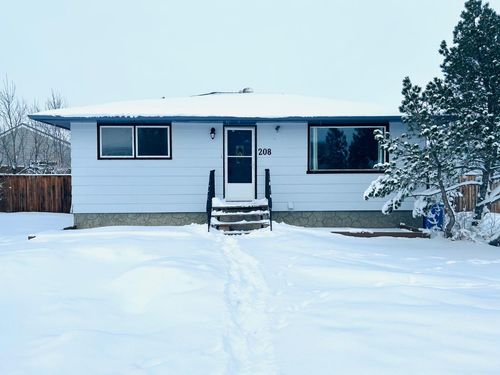 208 5 Ave E, Oyen, AB, T0J2J0 | Card Image