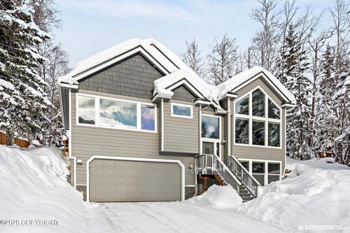 19351 Verdant Cir, Eagle River, AK, 99577-8670 | Card Image