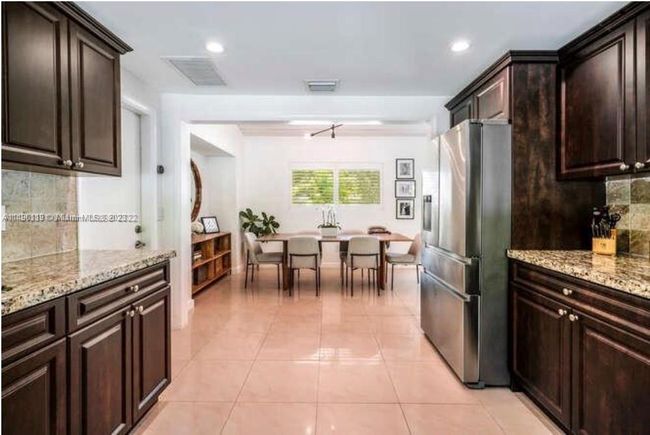 12100 Sw 69 Th Ct, House other with 4 bedrooms, 3 bathrooms and null parking in Pinecrest FL | Image 14