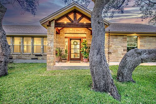 1002 Merry Ln, Kingsland, TX, 78639-4598 | Card Image
