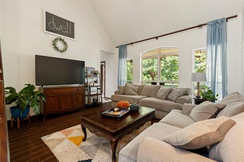 541 Wildmeadow Dr, Edmond, OK, 73003-3031 | Card Image