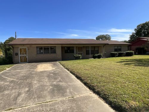 1605 S Robison Rd, Texarkana, TX, 75501-7357 | Card Image