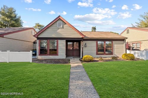583B Kevin Ct, Manchester, NJ, 08759-7065 | Card Image