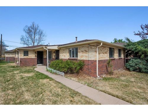 2655 S Logan St, Denver, CO, 80210-5715 | Card Image
