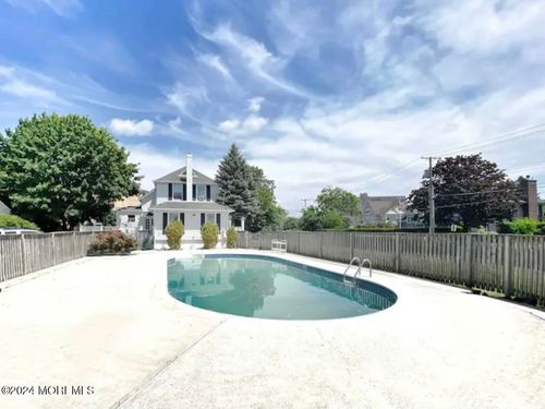 17 Beach Rd, Monmouth Beach, NJ, 07750-1353 | Card Image