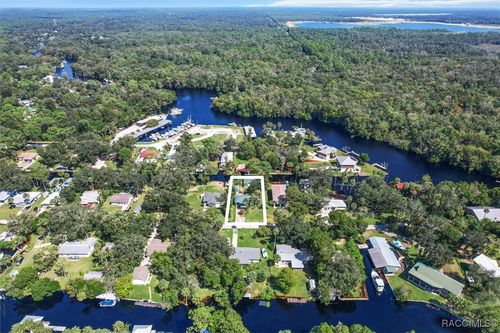 27 Magnolia Ave, Yankeetown, FL, 34498-2429 | Card Image