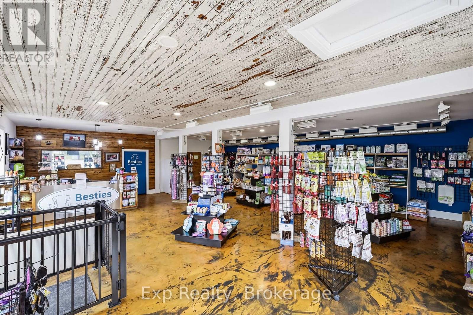 Commercial Sale in Prince Edward County (Ameliasburg Ward) 3