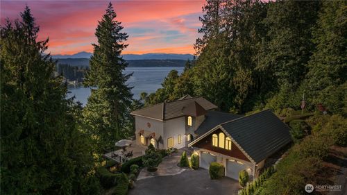 3585 Sulphur Springs Ln, Bremerton, WA, 98310-2200 | Card Image