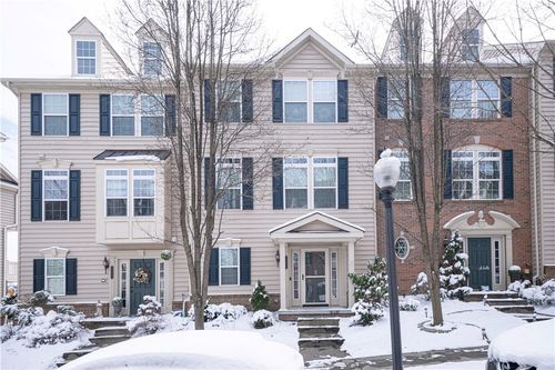 137 Lewisham Rd, Cranberry Twp, PA, 16066-8313 | Card Image