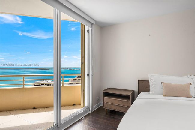 APT-2611 - 888 Brickell Key Dr, Condo with 2 bedrooms, 3 bathrooms and null parking in Miami FL | Image 14