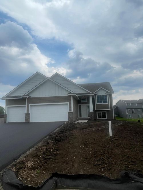 5266 177th St W, Lakeville, MN, 55044-5175 | Card Image