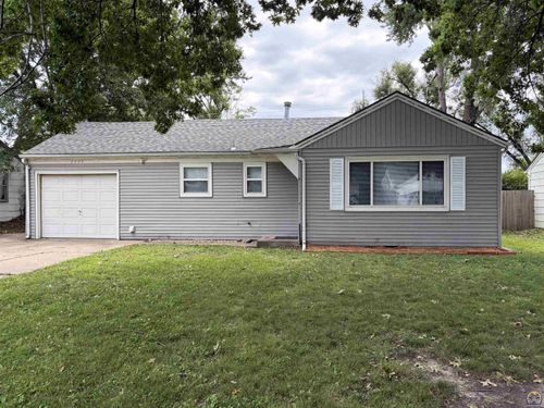 2408 Sw Madeline Ln, Topeka, KS, 66614-1133 | Card Image