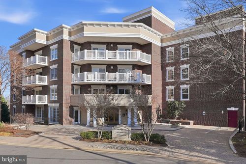 apt-205-1201 N Nash St, ARLINGTON, VA, 22209-3672 | Card Image