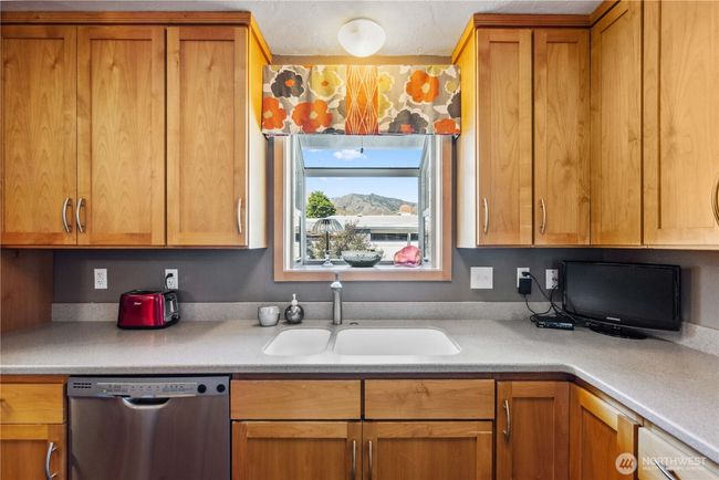 26 Pershing St, House other with 5 bedrooms, 3 bathrooms and 3 parking in Wenatchee WA | Image 11
