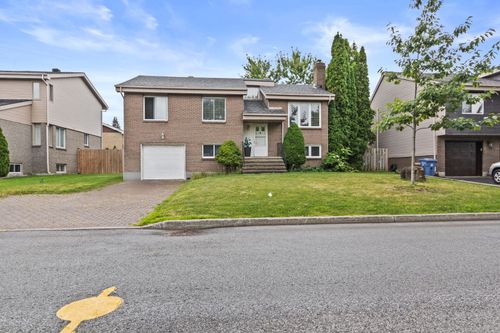 170 Place Terry-Fox, Kirkland, QC, H9H4Z6 | Card Image