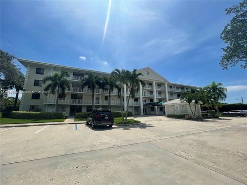 apt-304-6061 Balboa Cir, Boca Raton, FL, 33433-8107 | Card Image