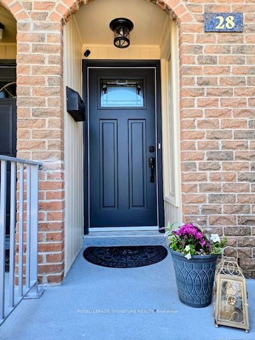 28 Dutch Myrtle Way, North York, ON, M3B3K8 | Card Image