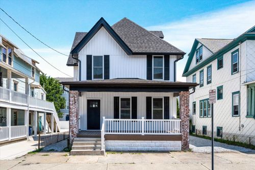 125 E Pine Ave, WILDWOOD, NJ, 08260-4952 | Card Image