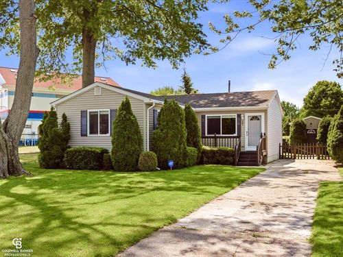 467 Dixie Blvd, Algonac, MI, 48001-1069 | Card Image