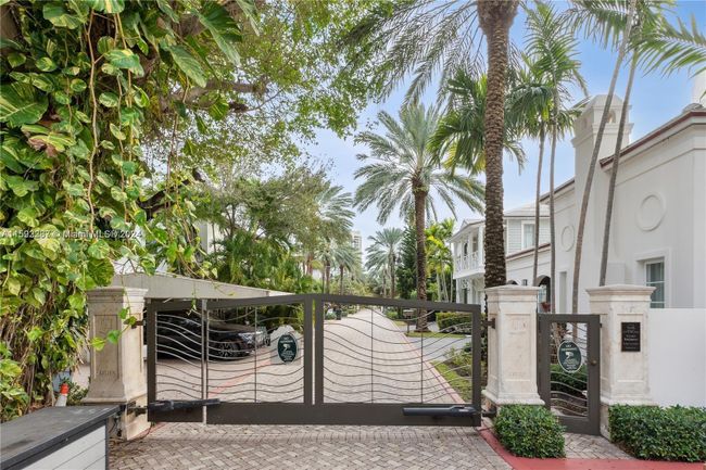 7740 Atlantic Way, House other with 4 bedrooms, 4 bathrooms and null parking in Miami Beach FL | Image 5