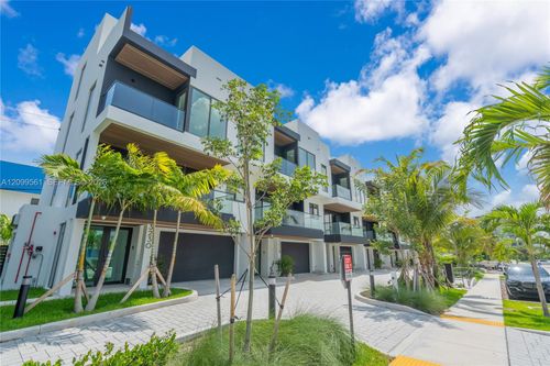 3224 Ne 7th St, Pompano Beach, FL, 33062-4509 | Card Image