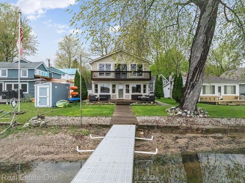 4825 Downing Dr, Pinckney, MI, 48169 | Card Image