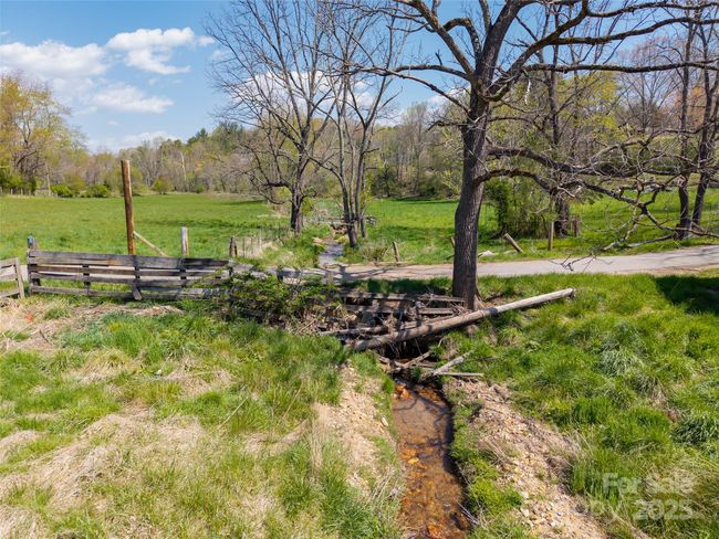 435 Upper Glady Fork Rd, House other with 2 bedrooms, 2 bathrooms and null parking in Candler NC | Image 13