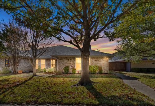 7106 Casablanca Ct, Dallas, TX, 75248-5221 | Card Image