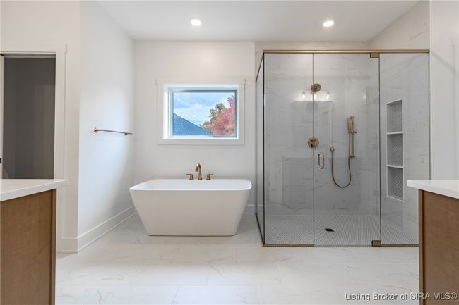 2034 Andres Way, Home with 5 bedrooms, 4 bathrooms and null parking in Floyds Knobs IN | Image 30