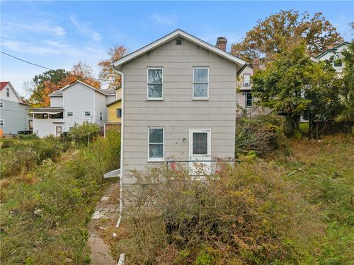 701 Maple Way, Oakmont, PA, 15139-1820 | Card Image