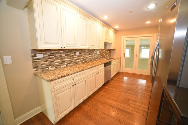 813 S Wolf Rd, House other with 3 bedrooms, 3 bathrooms and 2 parking in Des Plaines IL | Image 17