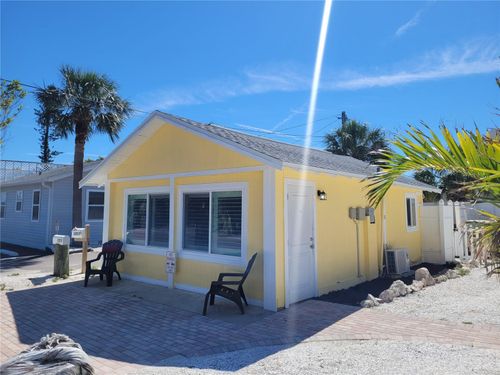 12217 1/2 Sunshine Ln, Treasure Island, FL, 33706-5141 | Card Image
