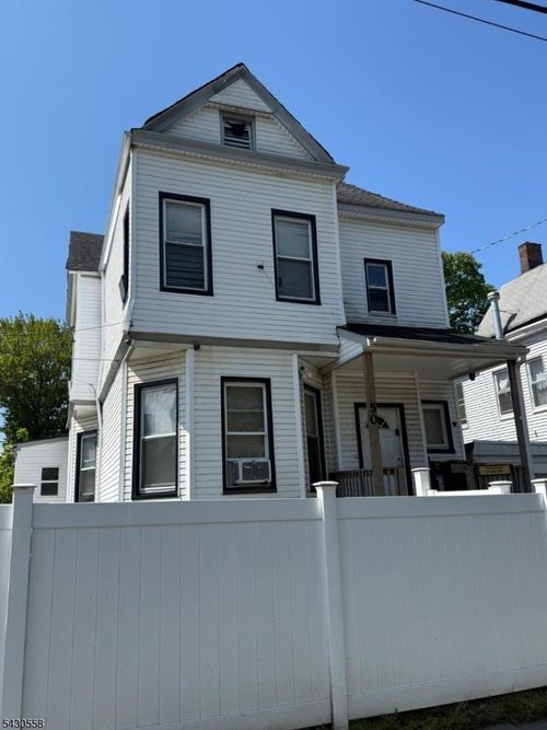 50 9th Ave W, Newark, NJ, 07107-1520 | Card Image