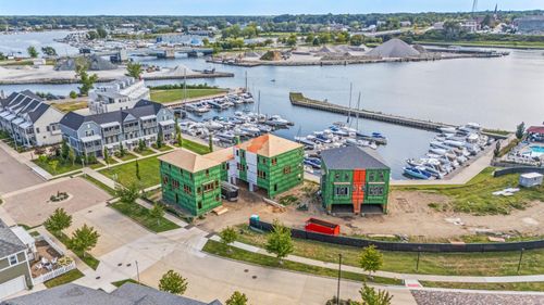 934 Harbor Dr E, Saint Joseph, MI, 49085-1113 | Card Image