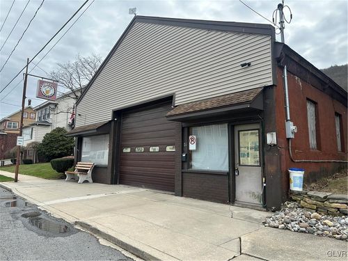 63 E Catawissa St, Nesquehoning, PA, 18240-1602 | Card Image