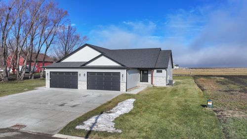 204 E Lillian Avenue, Conrad, IA, 50621 | Card Image
