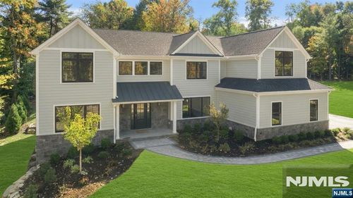 531 Track Ln, River Vale, NJ, 07675-6131 | Card Image