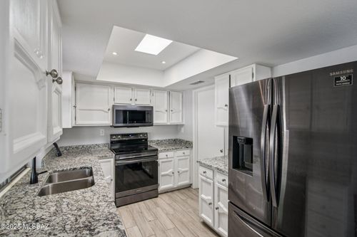 2439 N Shade Tree Cir, Tucson, AZ, 85715-3740 | Card Image