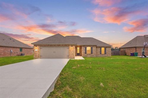 108 Hickory St, Iowa, LA, 70647-7161 | Card Image