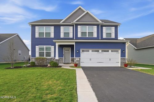 194 Valley Hall Dr, Perrysburg, OH, 43551-6927 | Card Image